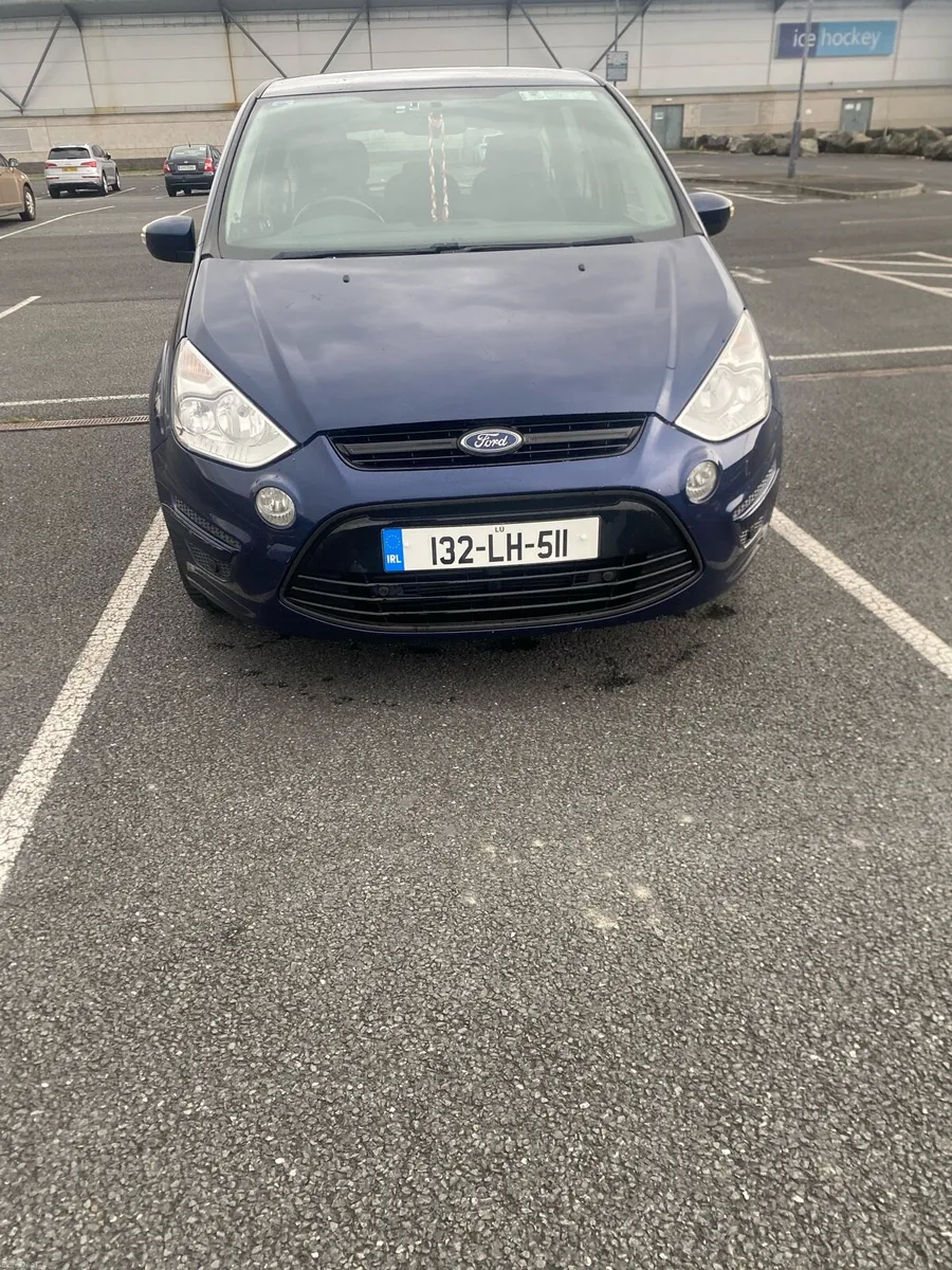 Ford S-Max - Image 1