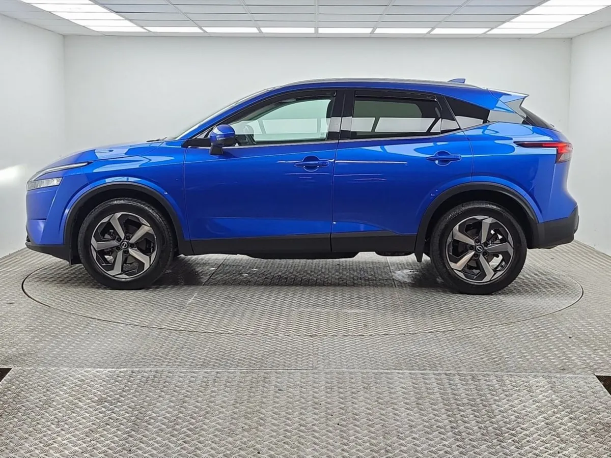Nissan Qashqai 1.3 PET MILD HYBRID SV PREMIUM - Image 5