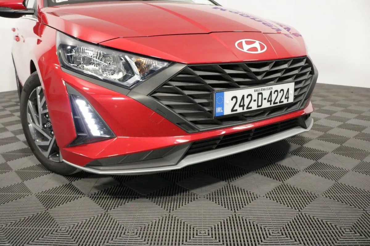 Hyundai i20 Deluxe Plus 1.2L Petroil Hatchback - Image 3
