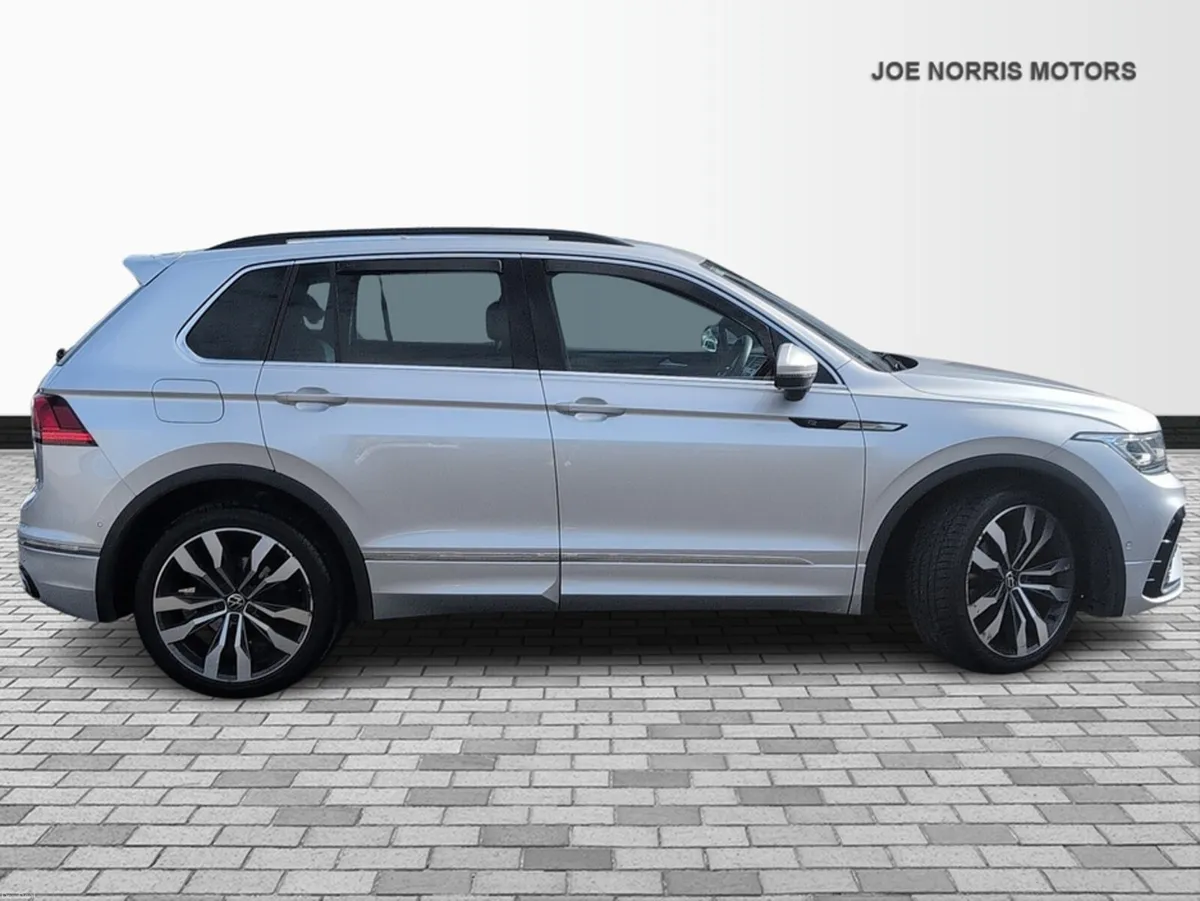 Volkswagen Tiguan R-LINE 2.0 TDI MANUAL 6SPEED FWD - Image 4