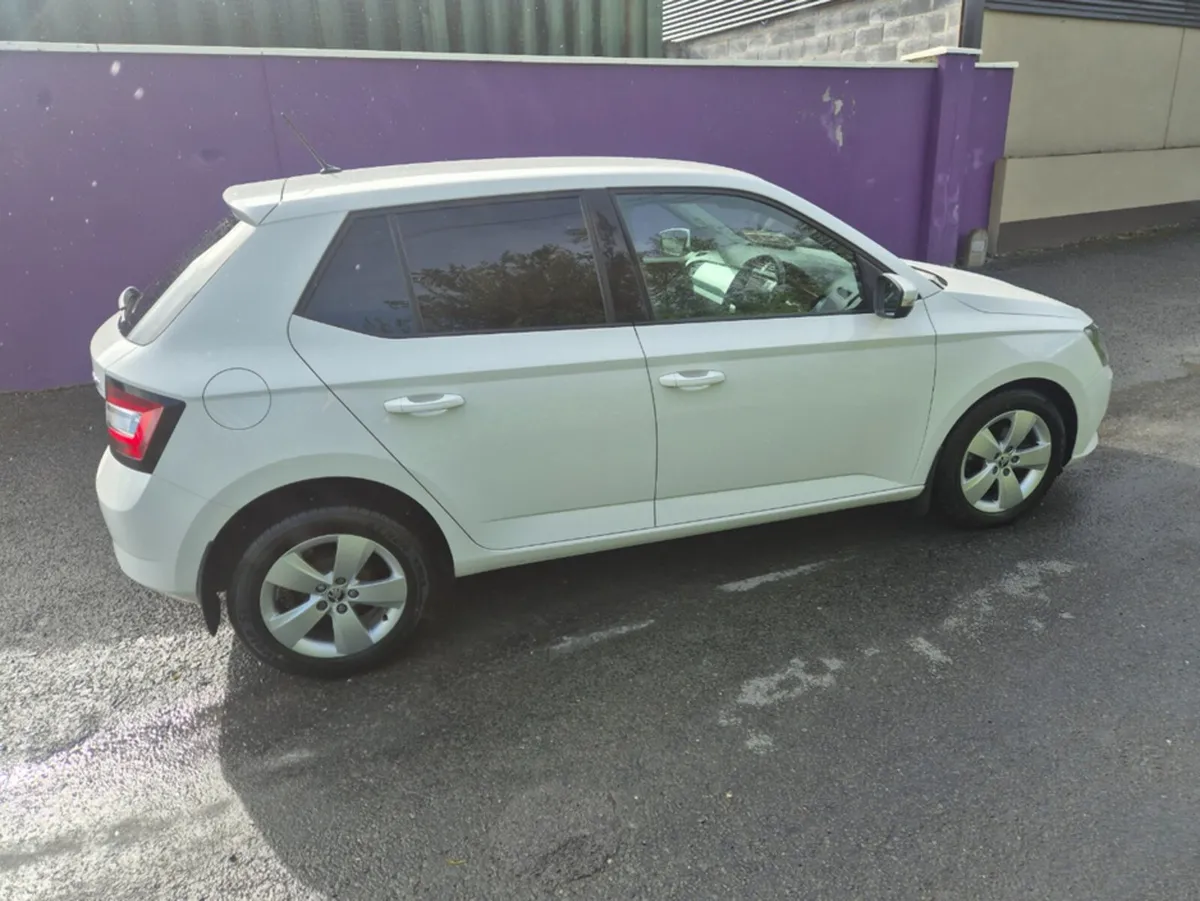 Skoda Fabia AMBITION 1.0 MPI 60HP 4DR - Image 2