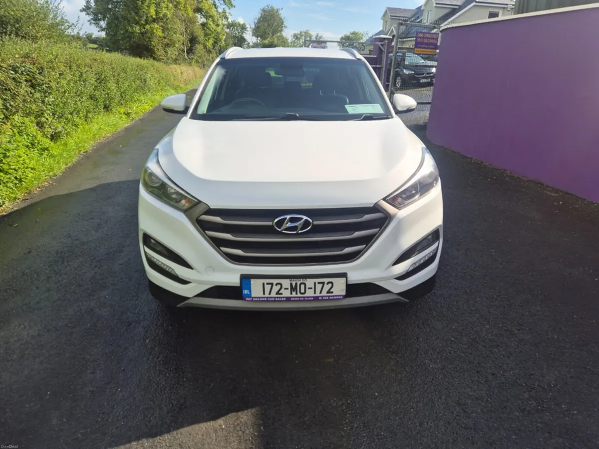Hyundai Tucson 1.7 EXECUTIVE 5DR - Image 2