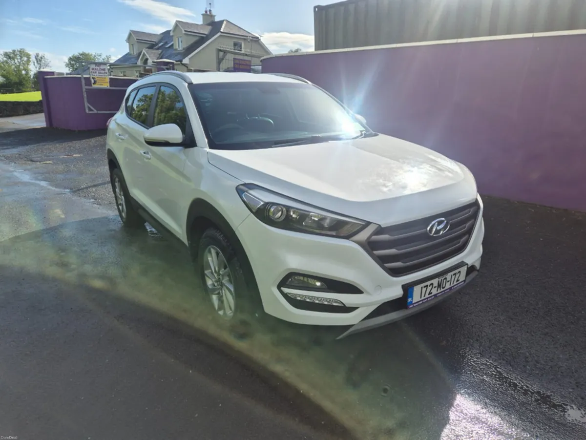 Hyundai Tucson 1.7 EXECUTIVE 5DR - Image 3