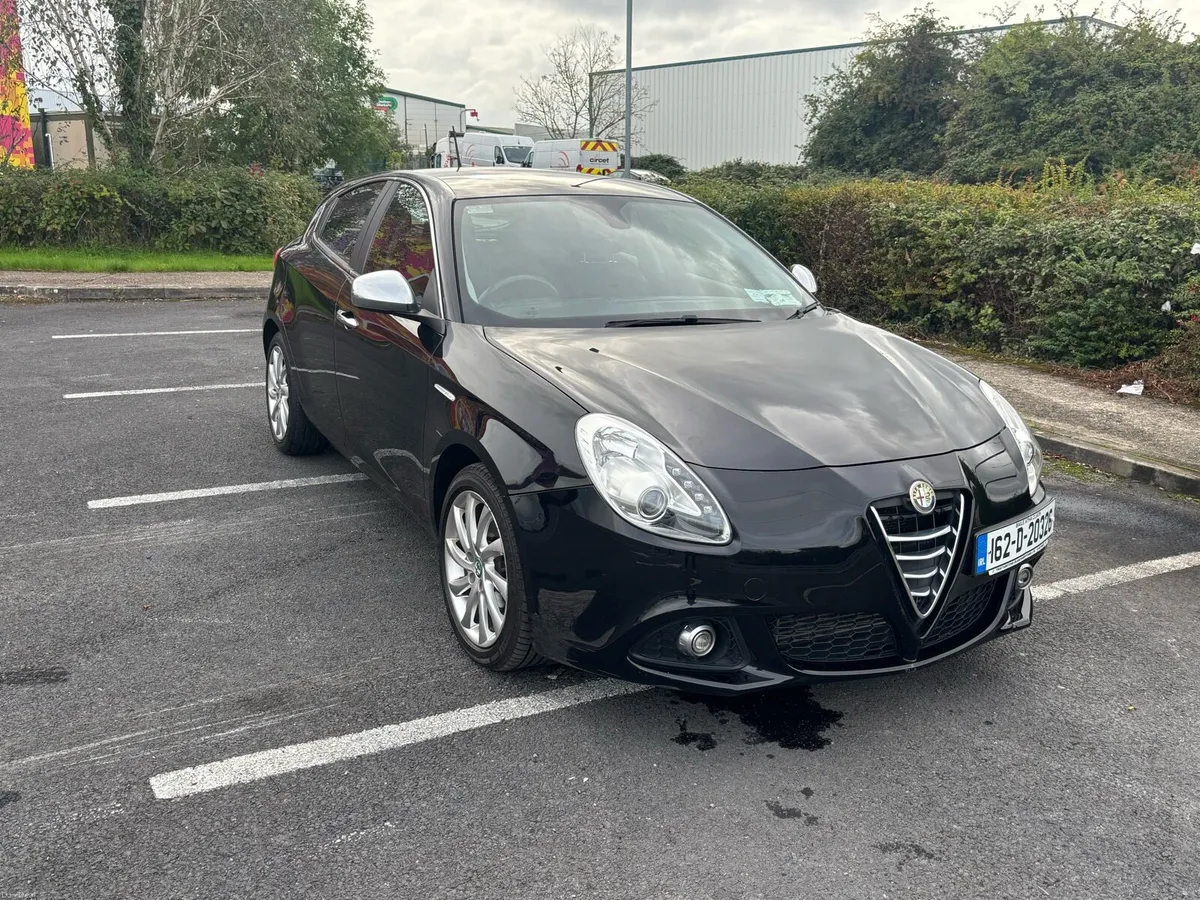 2016 Alpha Romeo Giulietta, 1 Owner from New - Image 1