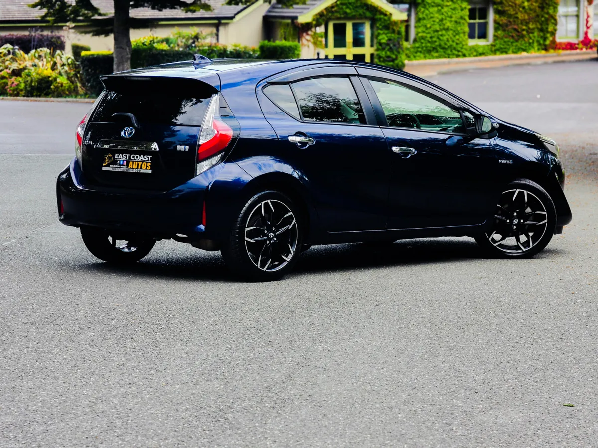 2018 Toyota Aqua 1.5 Petrol Hybrid Automatic - Image 3