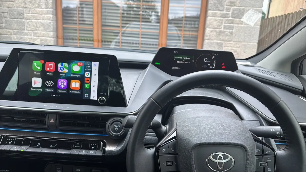 Toyota Prius 2023 - Image 2