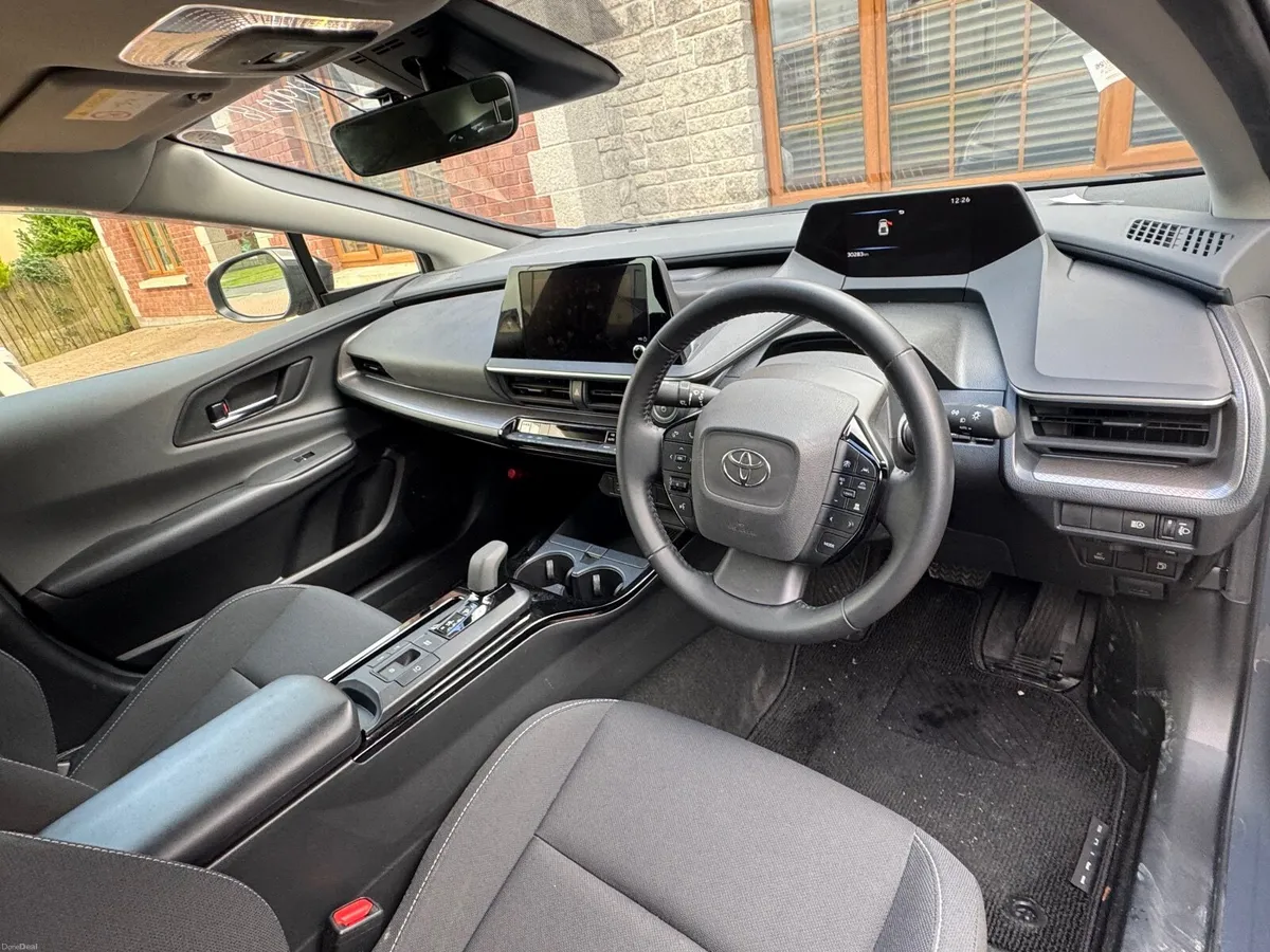 Toyota Prius 2023 - Image 6