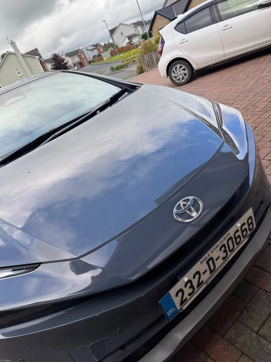 Toyota Prius 2023 - Image 3