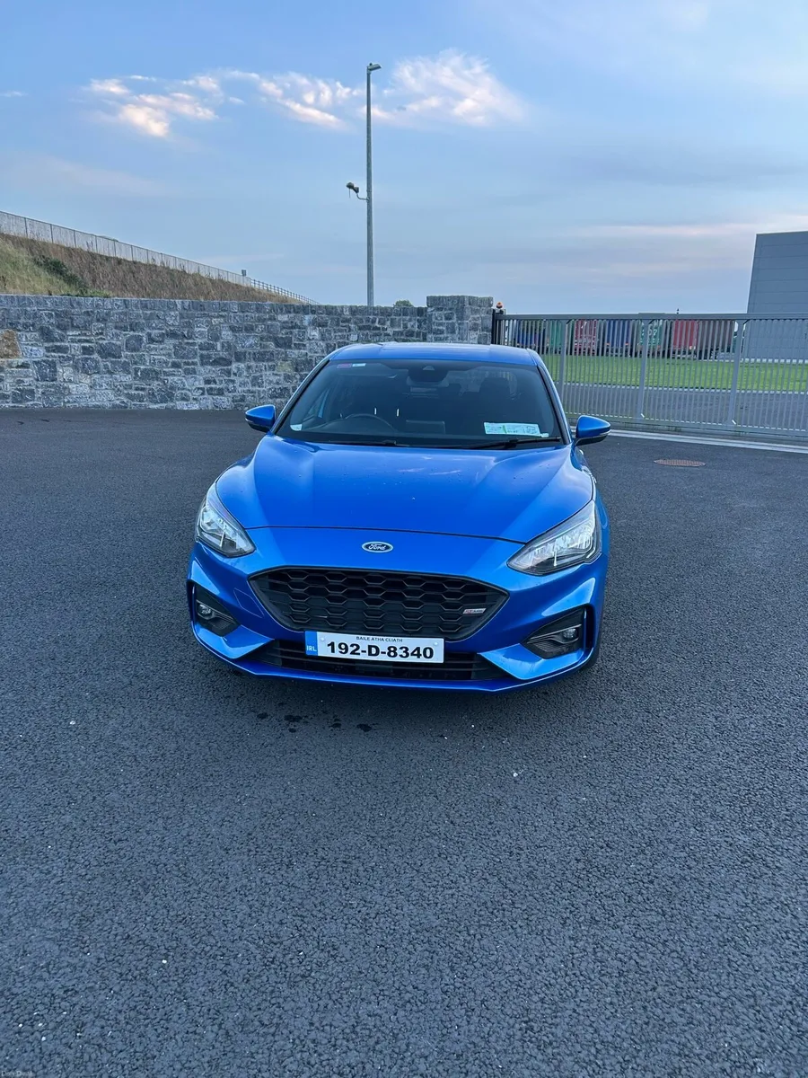 Ford Focus ST line Blue - Image 1