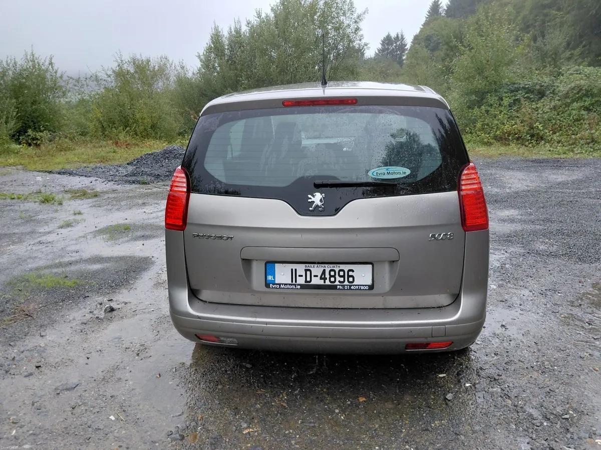 New nct5/27only107mls7seat,mint cond,drivin as new - Image 5