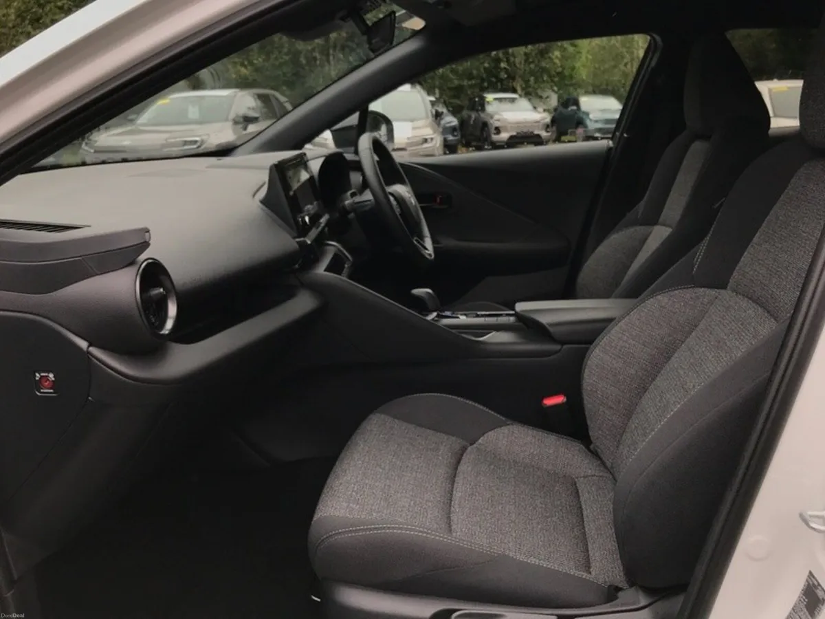 Toyota C-HR PHEV SPORT - GRANDONS - DEMO SALE! - Image 6
