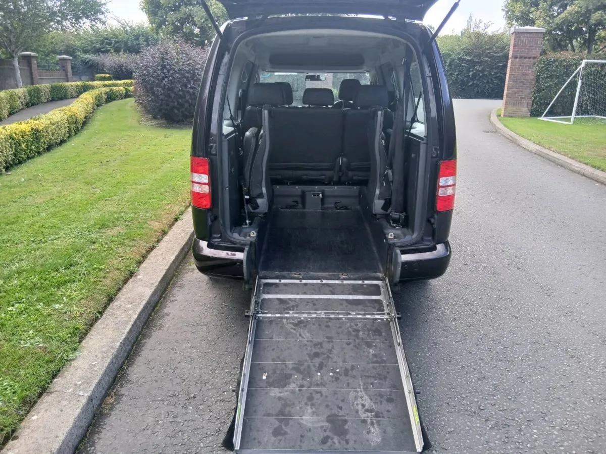 151 VW CADDY MAXI 7 SEATER WHEELCHAIR ACCESS - Image 5