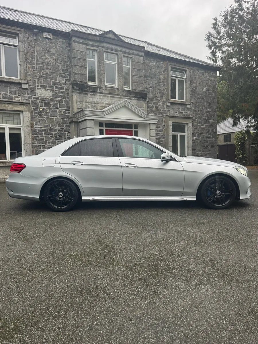 Mercedes Benz E300 Hybrid Auto - Image 2