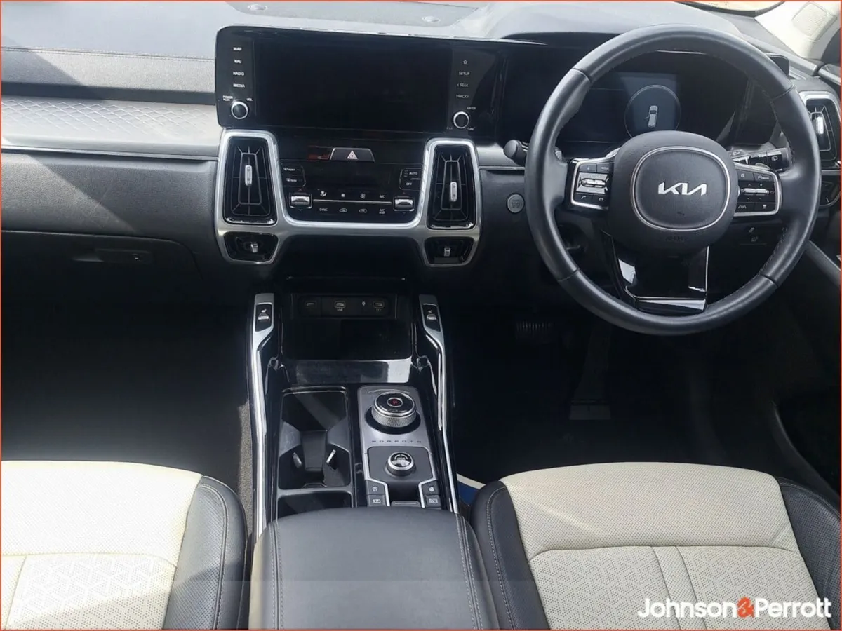 Kia Sorento 2.2 K3 4X2 Diesel 7 seats - Image 4