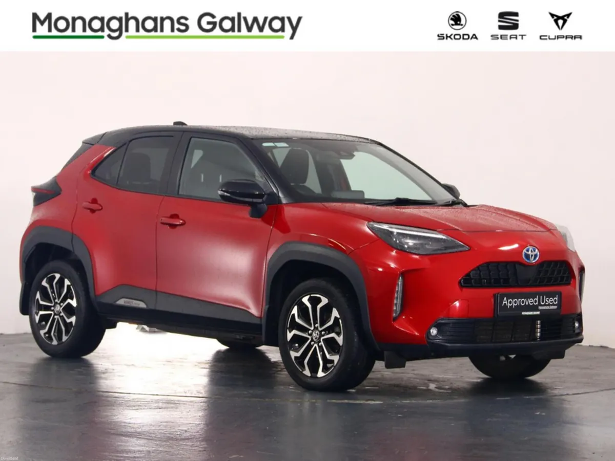 Toyota Yaris Cross LUNA SPORT AUTO HYBRID - Image 1