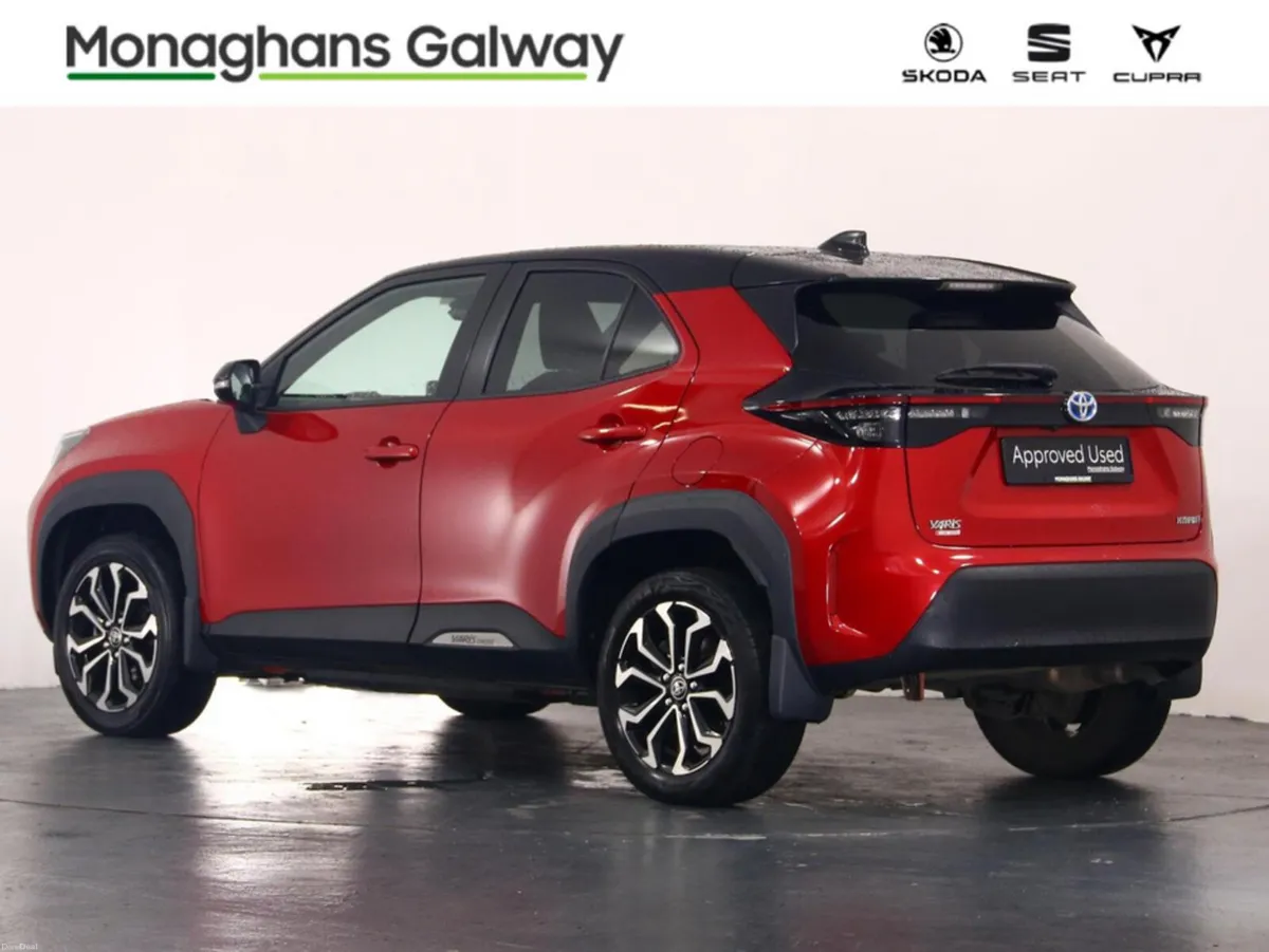 Toyota Yaris Cross LUNA SPORT AUTO HYBRID - Image 5