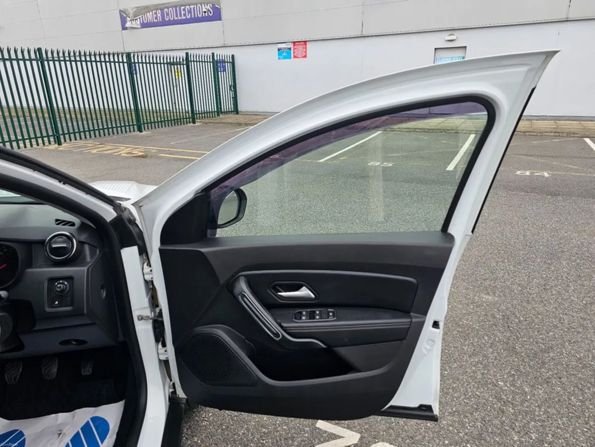 Dacia Duster PRESTIGE 1.5 DCI, SERVICE, NCT, AA AP - Image 6