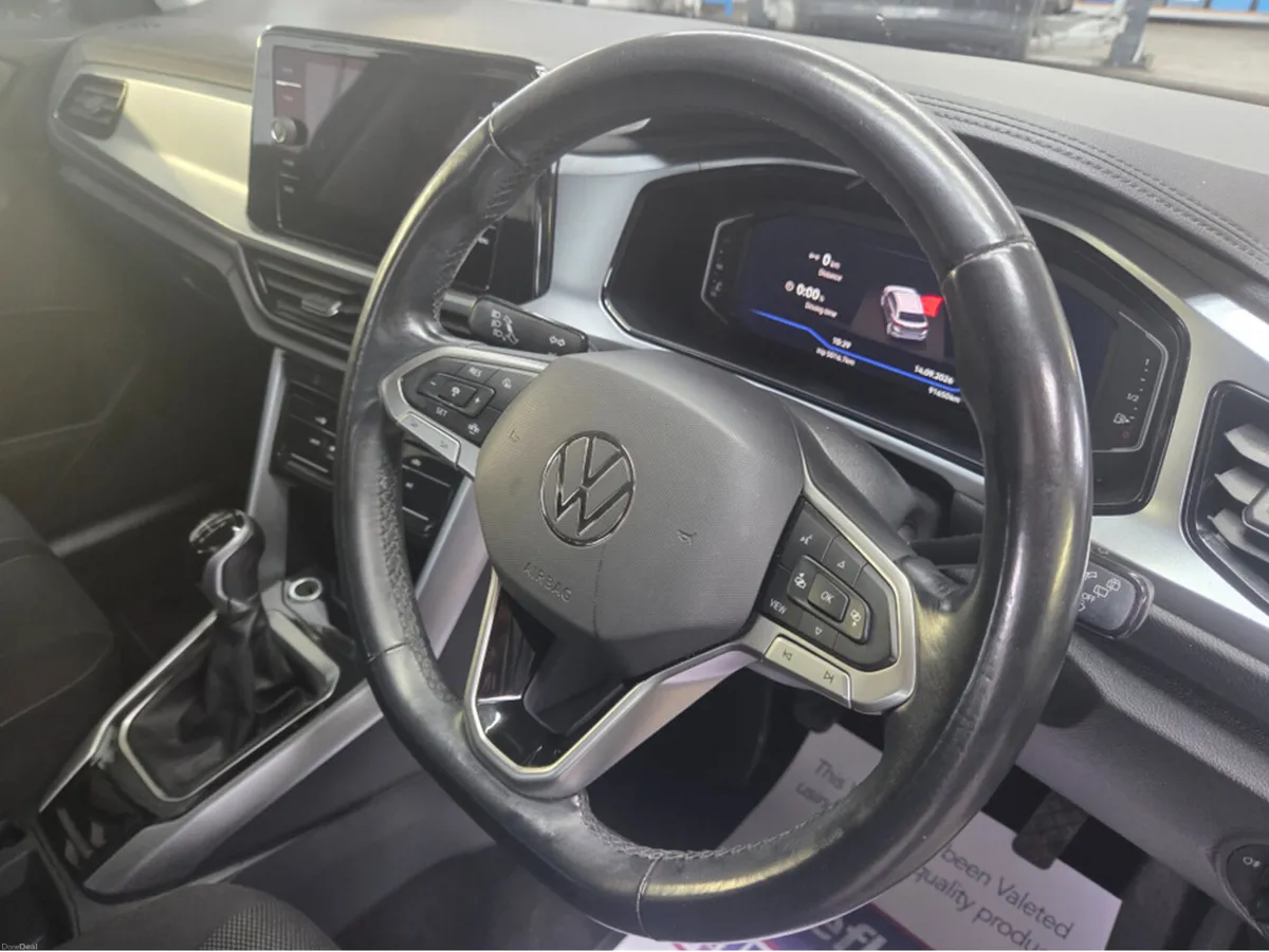 Volkswagen T-Roc LIFE 2.0 TDI MANUAL 6SPEED FWD 1 - Image 2