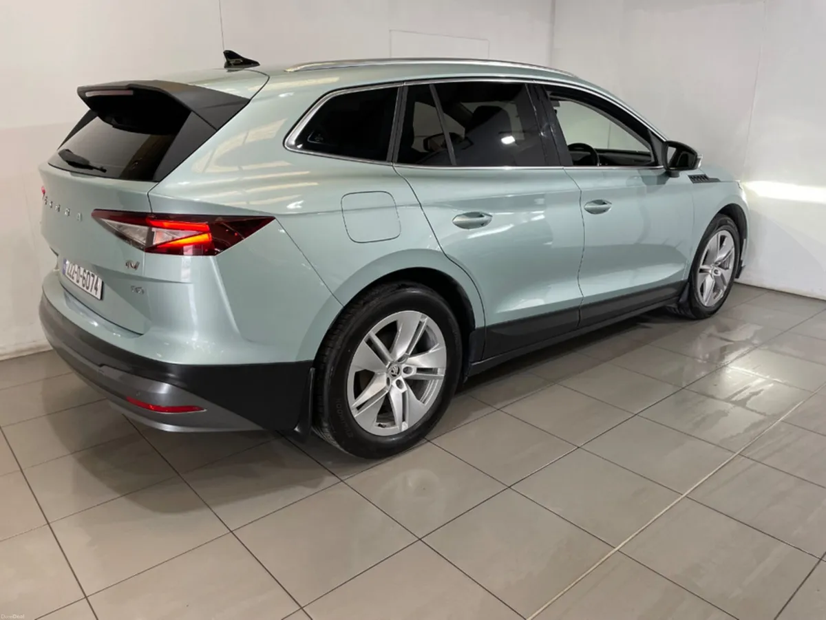Skoda Enyaq 80 IV 5DR HEAT PUMP HEATED SEATS BATTE - Image 3