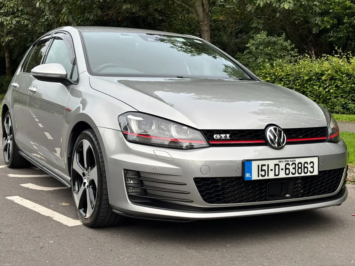 Volkswagen Golf, DSG-2.0 GTI  // VERY LOW MILEAGE - Image 1