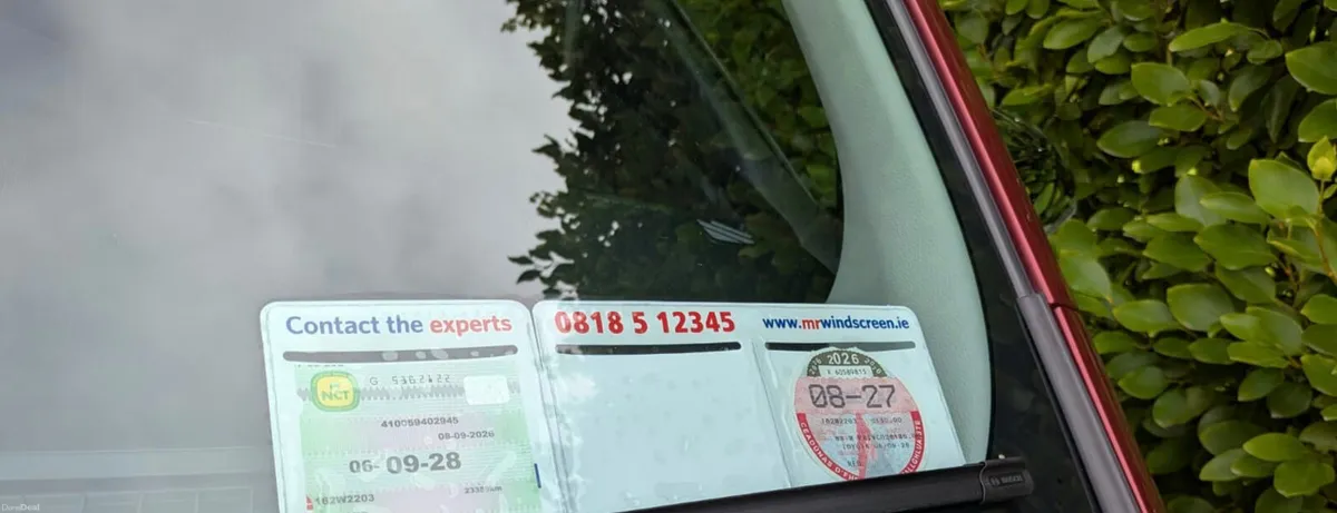 Immaculate low mileage Toyota Yaris 1.3 Auto, 2016 - Image 2