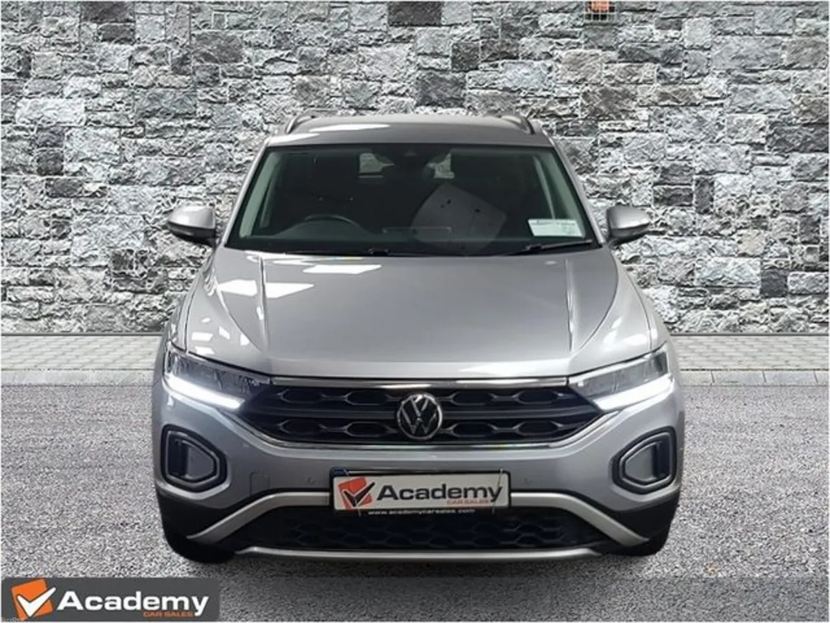 Volkswagen T-Roc Life 1.0 TSI**€110 Per Week** - Image 5