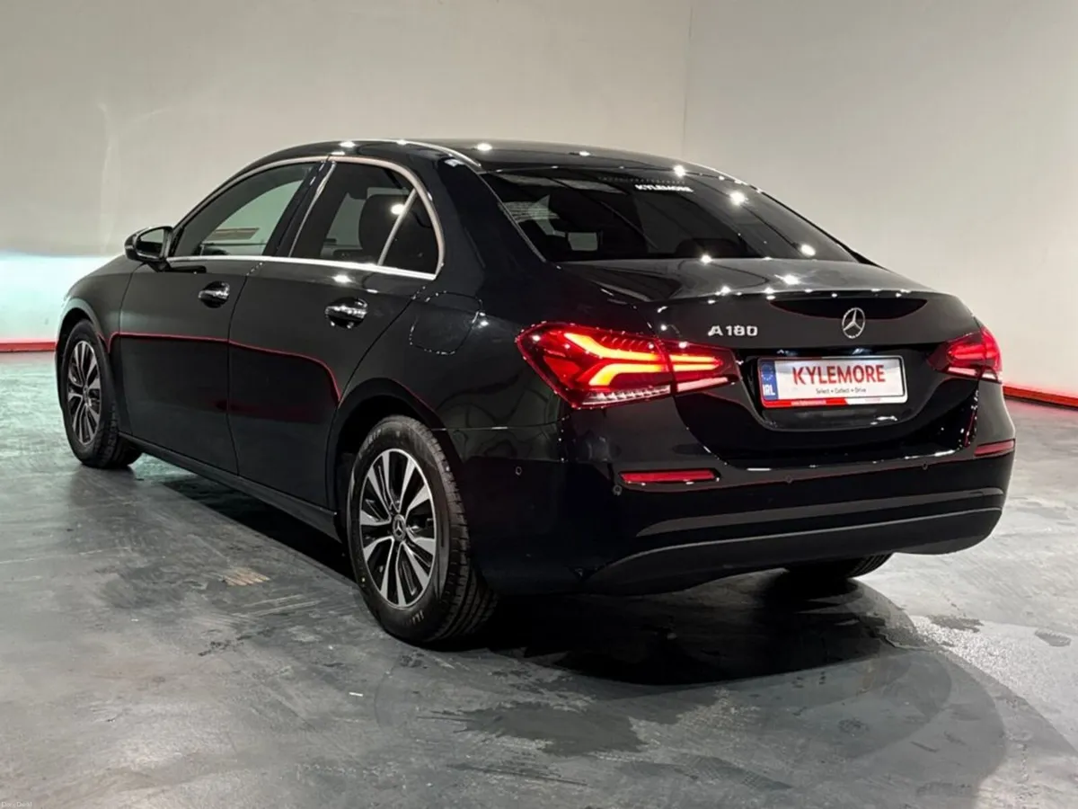 Mercedes-Benz A-Class 1.4 AUTOMATIC SALOON - BLACK - Image 5