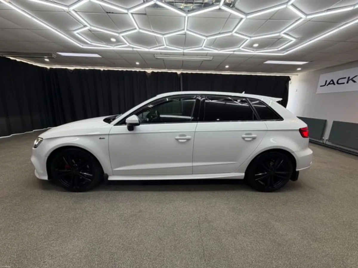 Audi A3 S Line Sportback 1.6 TDI - Image 6