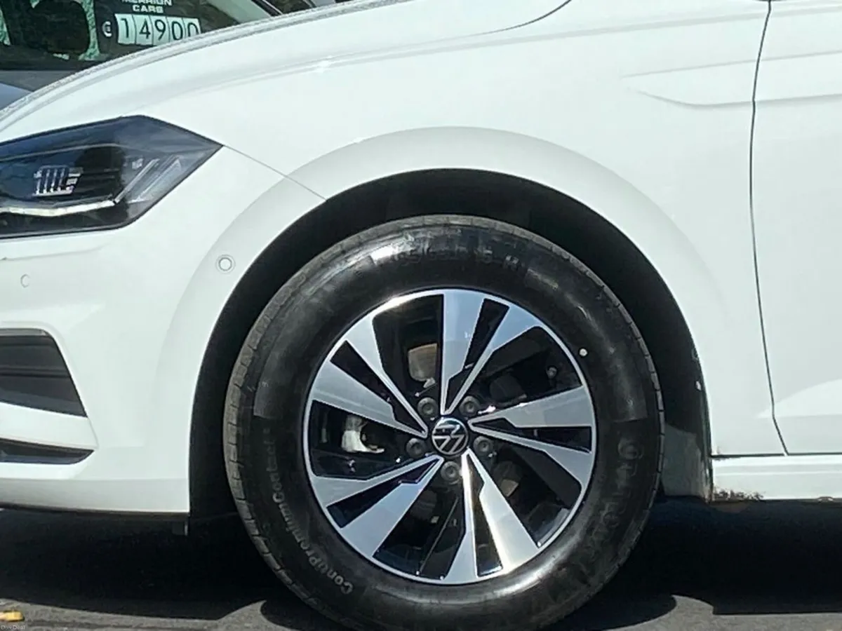 Volkswagen Polo Auto 5Dr 1.0 - Image 6