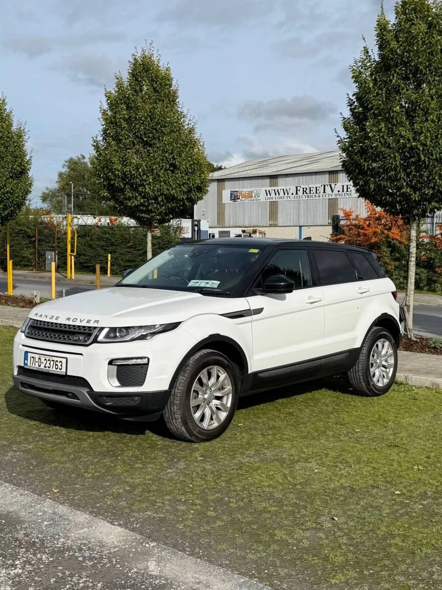 2017 Range Rover Evoque🔥Low mileage🔥57,000 - Image 3