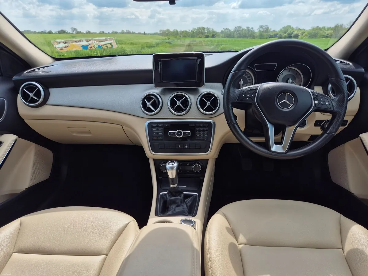 Mercedes-Benz GLA 2016 - Image 5