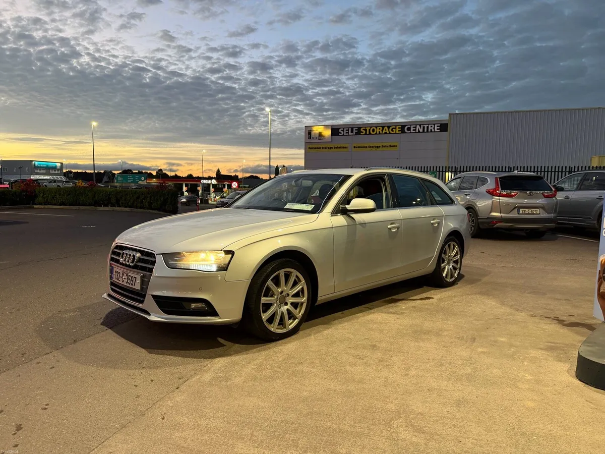 Audi A4 Avant Technik Auto 2.0D Full SH - Image 3