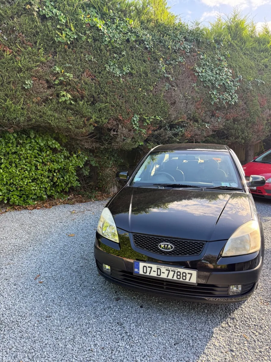 Automatic Kia Rio - Image 1