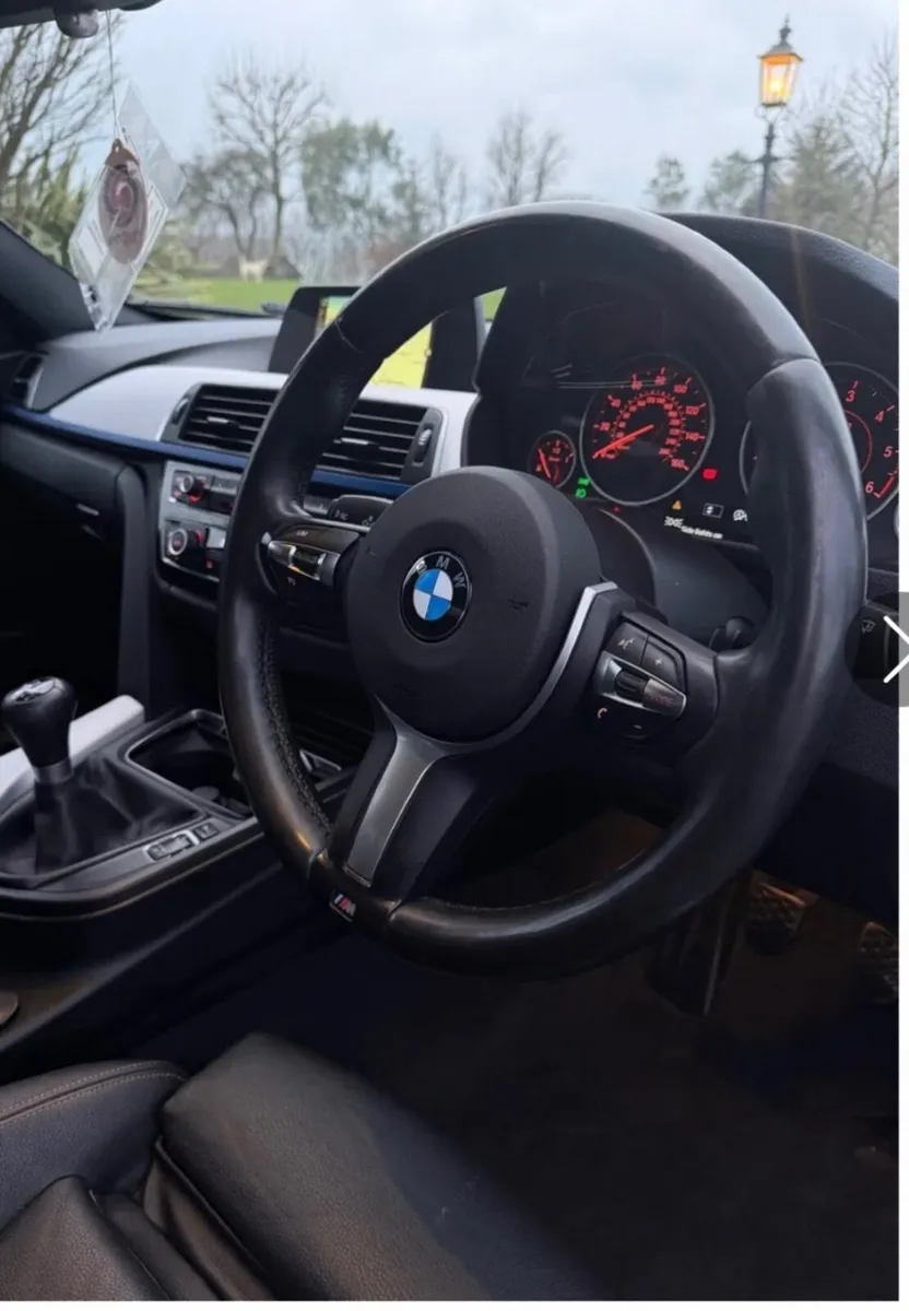 BMW 3-Series 2016 - Image 4