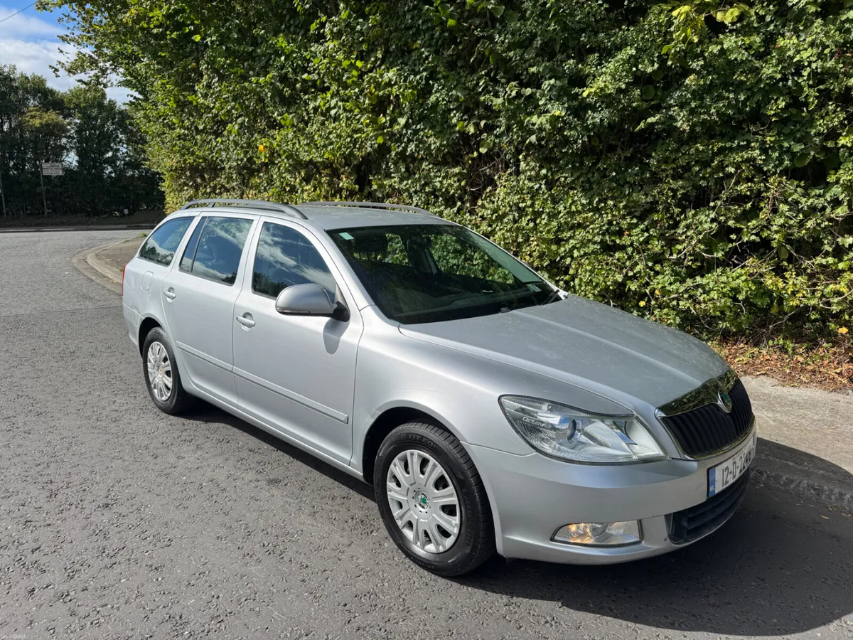 Skoda Octavia NCT 8/27 low mileage - Image 2