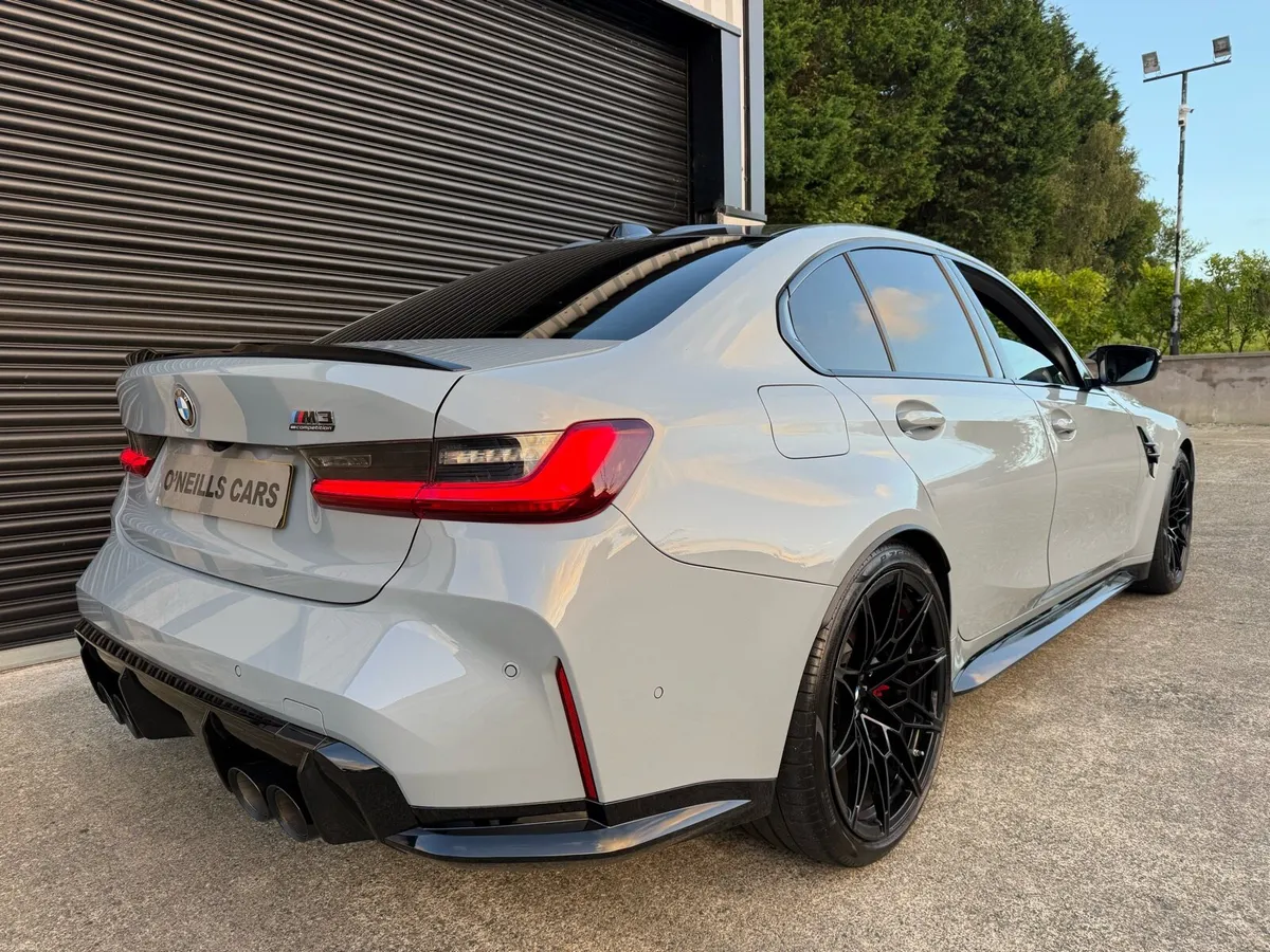 2025 BMW M3 Competition M xDrive * - Image 4