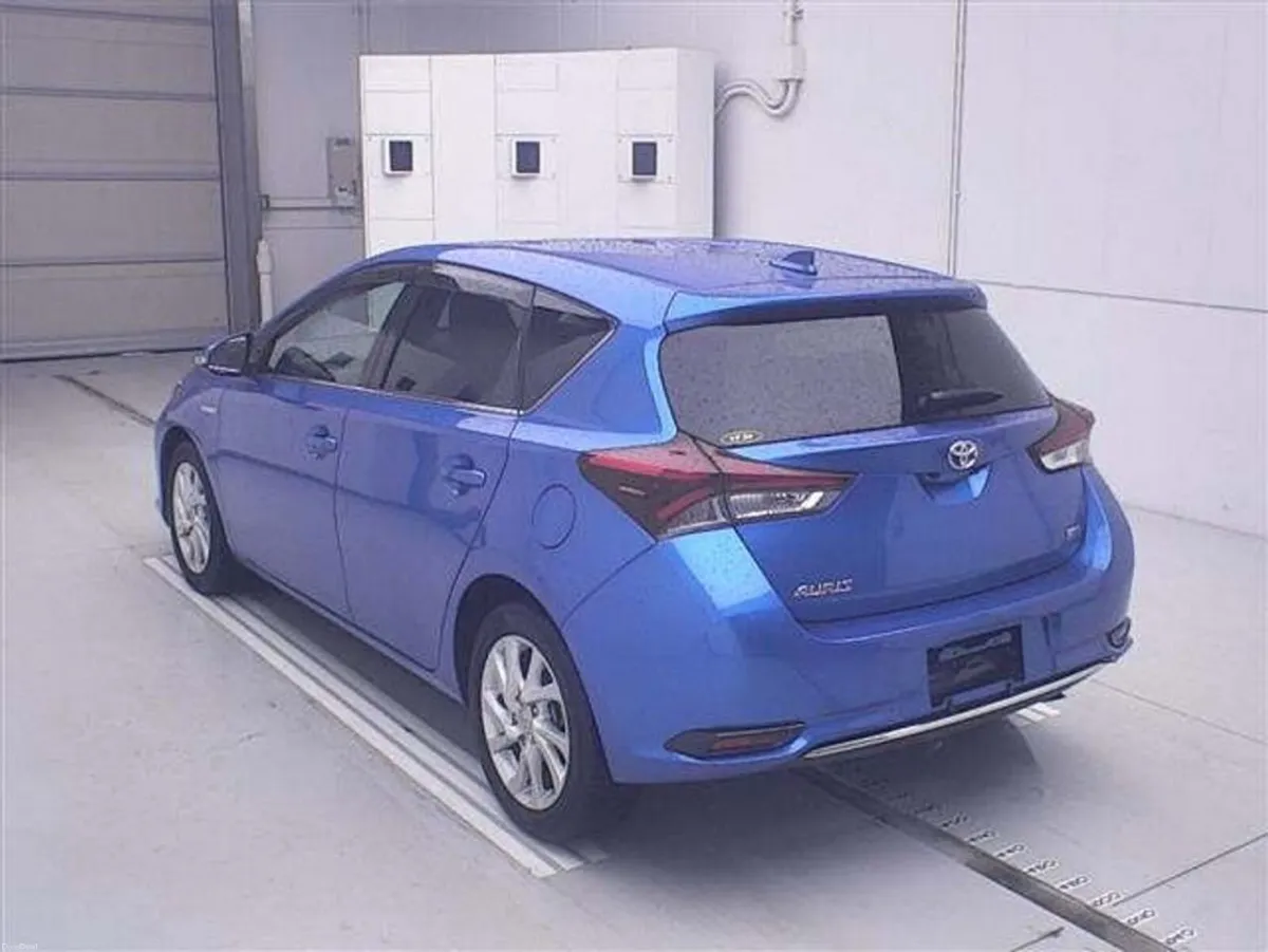 Toyota Auris HYBRID - Image 2