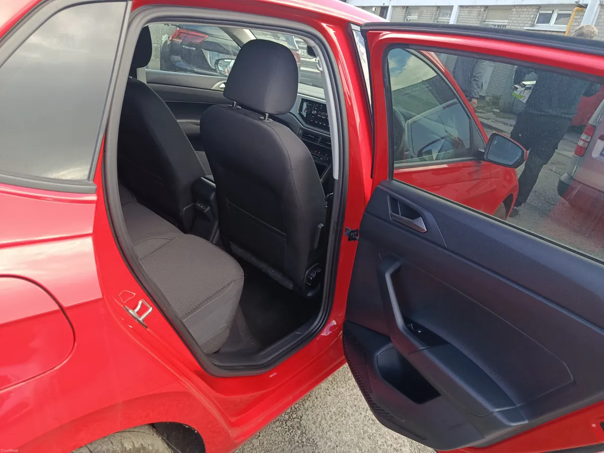 Volkswagen Polo 2019 automatic - Image 6