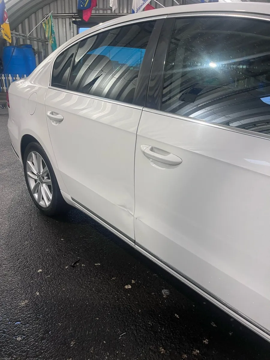 Volkswagen Passat - Image 6
