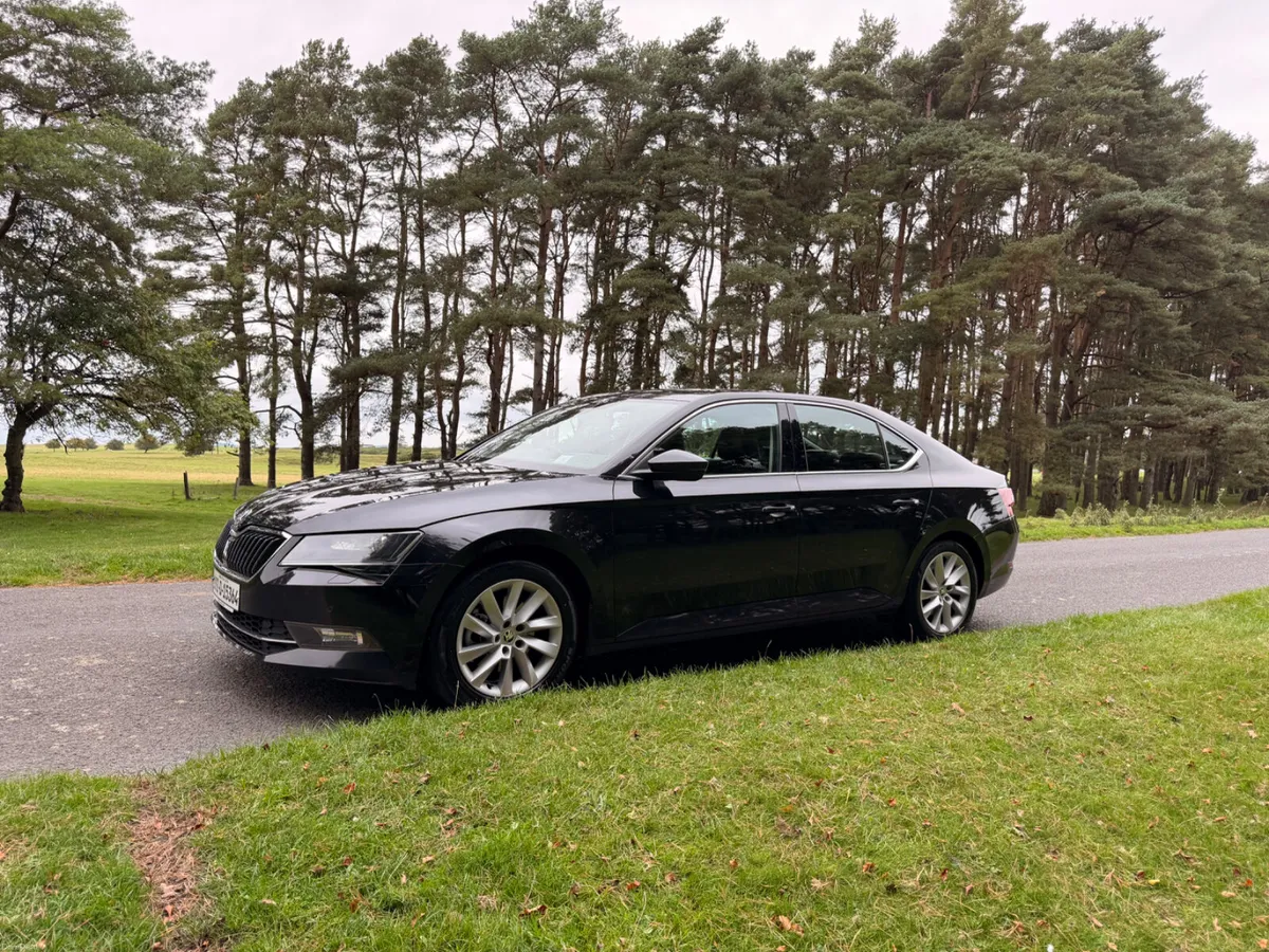 Skoda Superb 2019 2.0 TDI STYLE AUTOMATIC - Image 3