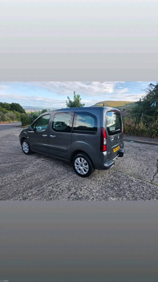 Citroen berlingo wheelchair adapted vehicle - Image 3