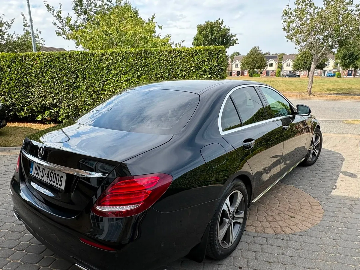 Stunning Mercedes E220 cdi - Image 5