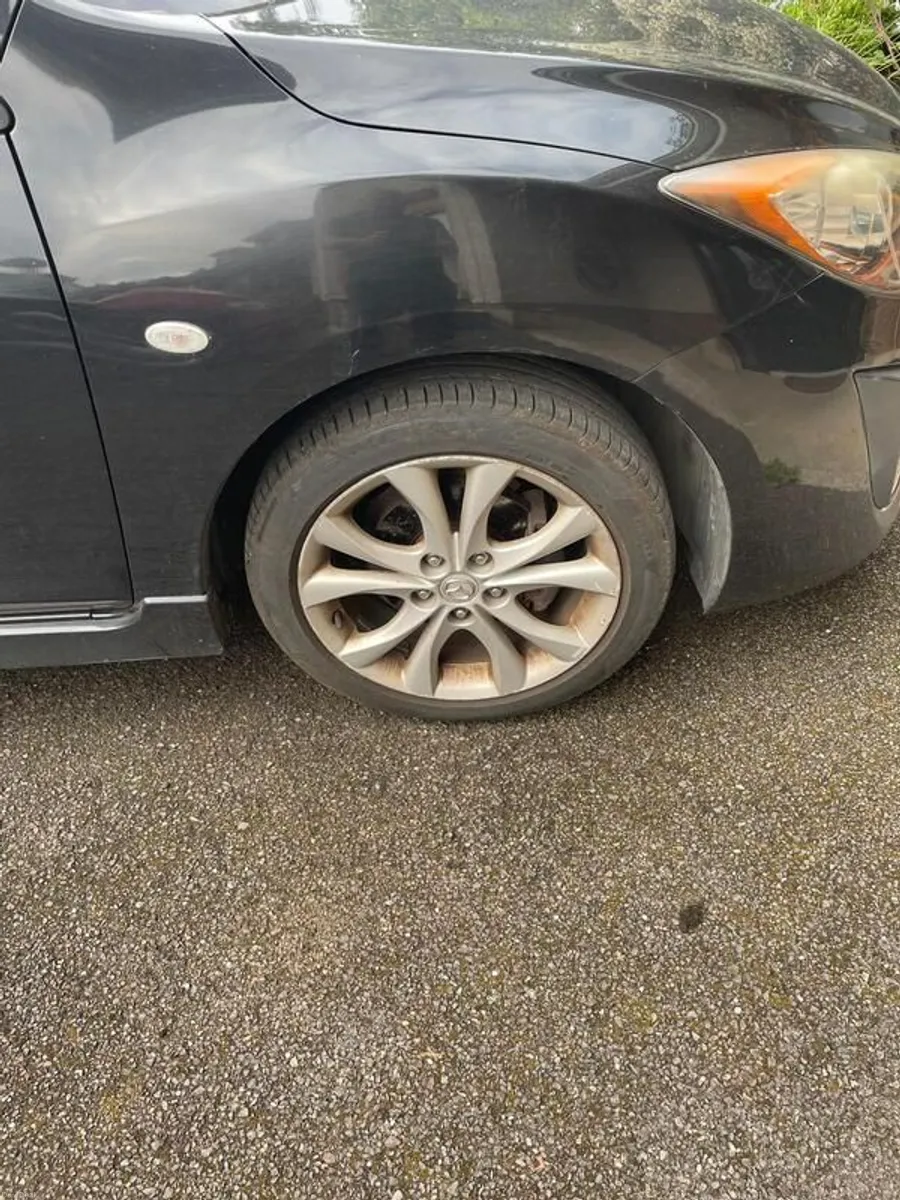2011 Mazda 3 - Image 2