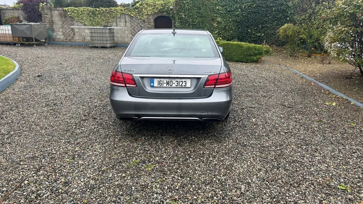 Mercedes-Benz E-Class 2016 - Image 5