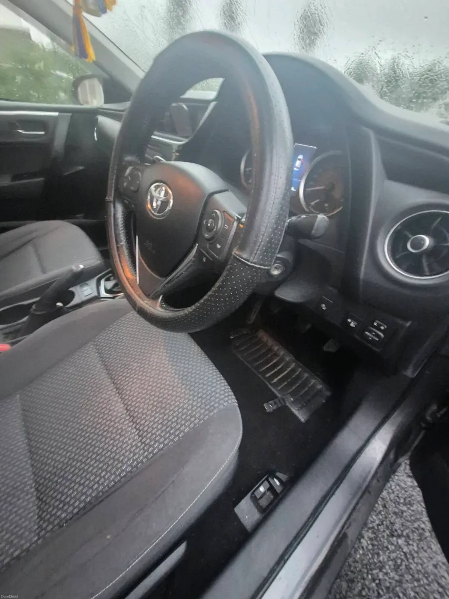 Car - Image 6