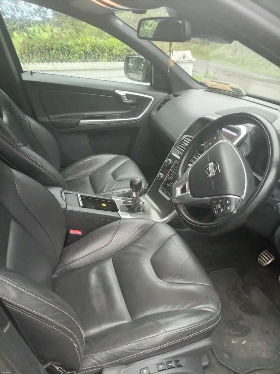 2013 Volvo XC60 2.0 d4 r design - Image 5