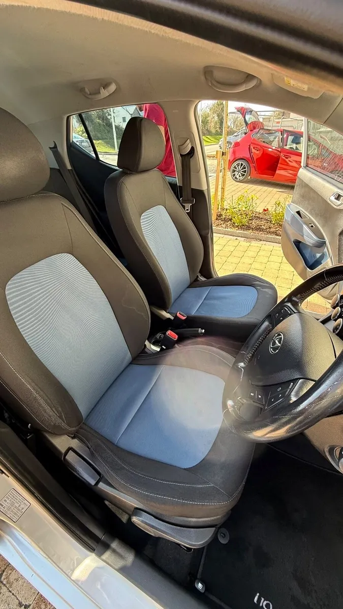 i10 Hyundai - automatic - Image 5