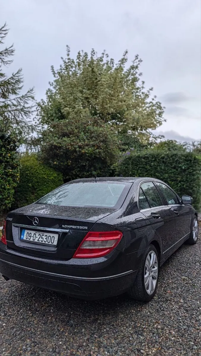 Mercedes-Benz C-Class 2009 - Image 3