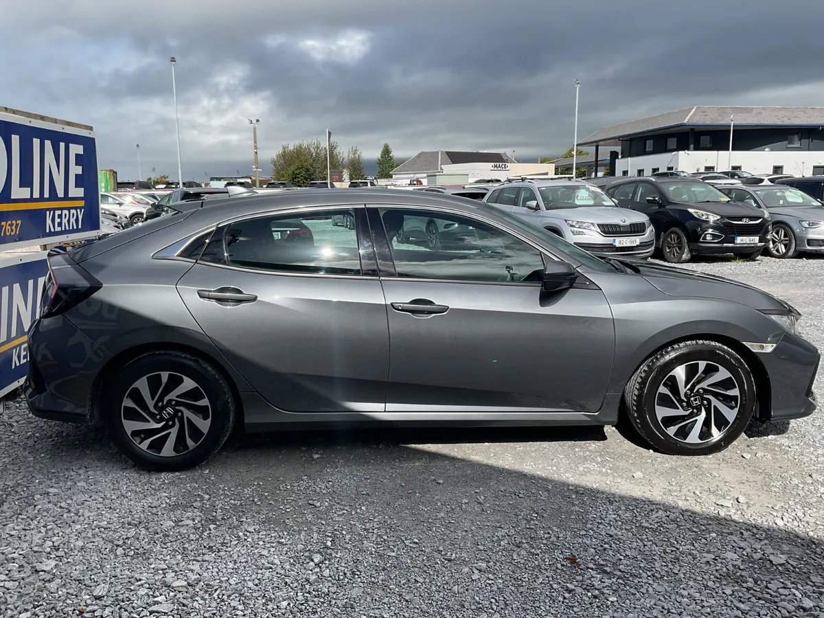 HONDA CIVIC PETROL AUTOMATIC 1 OWNER LOW KMS - Image 6