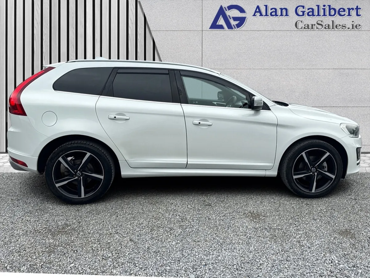 Volvo XC60 R-DESIGN 2.0 DIESEL AUTO TOP SPEC - Image 3
